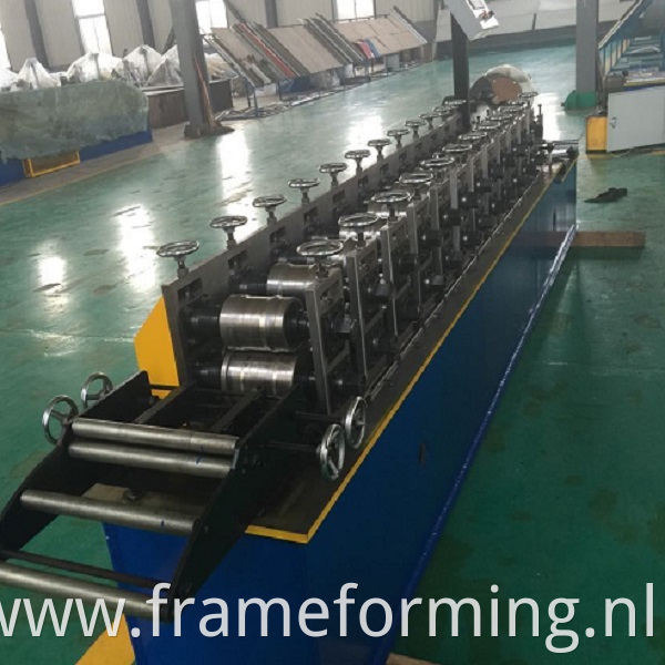  Shutter Door Roll Froming Machine System --feeding and straightening